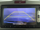 【バックモニター】後ろのカメラの映像をモニターに映し出すことができます!後方の見えない死角や、障害物との距離感をしっかり確認することができます!駐車が苦手な方におすすめです。