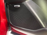 お好きな音楽を車内でお楽しみいただけます♪スピーカー交換・ウーハー追加などの音質向上や、最新ナビ・後席モニター等の取り付けも是非ご相談ください!