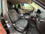 運転席シート廻りは使用感も少なく、良好な状態となっています。丁寧に使われていたことがよくわかりますね。