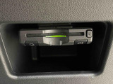 ETCカードを挿入することで高速道路を利用する際の支払いがキャッシュレスになったり、ETCスマートインターチェンジが利用できたり、とても便利なアイテムです!保証は修理保証のみとなります。