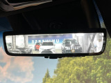 【デジタルインナーミラー】後席の大きな荷物や同乗者で後方が確認しづらい時でも安心!カメラが撮影した車両後方の映像をルームミラー内に表示。クリアな視界で状況の確認が可能です!