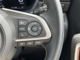 ステアリングスイッチ右側 LKCスイッチ、全車速追従機能付ACCスイッチ、電話スイッチ、オーディオ操作スイッチ。 ハンドルから手を離さなくても操作ができます!
