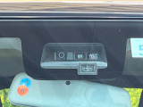 【スズキ セーフティサポート】走行中に前方の車両等を認識し、衝突しそうな時は警報とブレーキで衝突回避と被害軽減をアシスト。より安全にドライブをお楽しみいただけます。