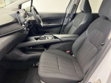 【車内ルームクリーニング済】専門スタッフにより車内はきれいにルームクリーニングを行っております。