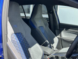◎トップスポーツシート(運転席/助手席)
