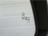 車線変更時の後方確認をアシストしてくれるブラインドスポットモニター!ドアミラーの死角を検知してくれるから車線変更もスムーズです。
