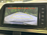 【バックカメラ】駐車時に後方がリアルタイム映像で確認できます。大型商業施設や立体駐車場での駐車時や、夜間のバック時に大活躍!運転スキルに関わらず、今や必須となった装備のひとつです!