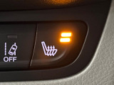 ●フロントシートヒーティング:運転席・助手席共に三段階で調節が可能なシートヒーターを装備しております。季節を問わず快適にご使用いただけます。