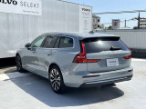 ドア・オープニング・アラート自車後方から接近するサイクリストやスクーターをリアレーダーで検知し、乗員が不用意にドアを開けようとした際に警告音で知らせる安全機能です。