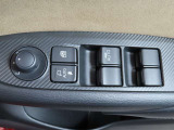 運転席のパワーウインドのスイッチ部です。普段から触れる場所なので、状態の差も出やすくなっています。ぜひチェックしてください。