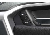 ドライビングポジションメモリースイッチです。 お好みのドライビングポジションを登録し、ワンタッチで呼び出しできます。2パターンまで登録可能。