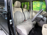 運転席シート廻りは使用感も少なく、良好な状態となっています。丁寧に使われていたことがよくわかりますね。