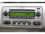 CDチューナー。もちろんAM/FMラジオも聴けます。別途ナビの取り付けも承りますので、お気軽にお問い合わせください。