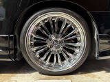 クレンツェ フェルゼン 21インチAW装備♪ 前後タイヤサイズ 245/35R21