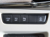 各種装備のスイッチが並びます。ブレーキサポートの他、多様な装備で運転をサポートいたします。