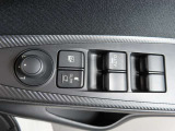 運転席のパワーウインドのスイッチ部です。普段から触れる場所なので、状態の差も出やすくなっています。ぜひチェックしてください。