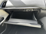 クラウン ハイブリッド 2.5 RS アドバンス Four 4WD 本革シート