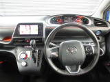 運転席はその車の重要ポイント。ぜひ実際にご乗車ください。お待ちしてます。