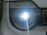 切れにくく明るさ抜群!LEDヘッドライト装備
