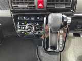 気になる車はすぐにお問い合わせください!画面右側の0066から始まる無料ダイヤルからお問い合わせ下さい!専門スタッフがお車のご質問にお答えいたします!
