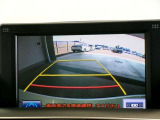 バックガイドモニターで、後方を確認しながら安心して駐車することができます。運転初心者も熟練者も必須の機能ですよ!