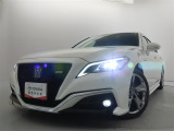 高輝度で点灯速度が速く、しかも消費電力の少ないLEDヘッドライトが装備されています!LEDの明るい光が走行中の視界の確保をサポートして、夜のドライブがより楽しく安全に運転できます♪