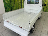 積み下ろしのしやすいデッキにはたっぷりと荷物を積み込んでいただけます。遊びから仕事まで、様々なシーンで頼れます♪