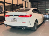 BMWのメカニックによる、100項目の納車前点検エンジン、ミッション、マフラー、電気系統やコンピュータなどを詳細に点検します。交換基準の部品があれば、純正部品を使用し整備した後にお客様にお渡しします。