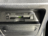 【ETC2.0(DSRC)】ETCカードを挿入すれば料金所はノンストップで通過できます。ETC限定の割引や、高速道路の情報提供サービスを利用できます。
