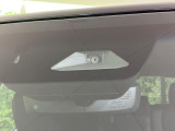 【トヨタセーフティセンス】走行中に前方の車両等を認識し、衝突しそうな時は警報とブレーキで衝突回避と被害軽減をアシスト。より安全にドライブをお楽しみいただけます。