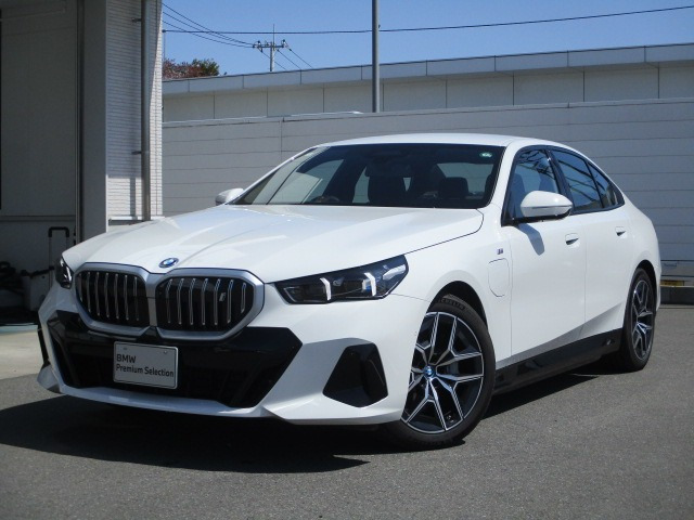 BMW i5 