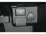 スマートフォンやお手持ちの機器のバッテリー残量が少なくなっても、運転中に充電ができるので安心ですね!