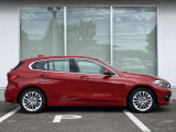 オリジナル・サービスもついたBMW自動車保険も取り扱っております。BMW自動車保険にご加入いただくと、万一のトラブルを24時間365日サポートするエマージェンシー・サービスの〈プレミアム〉をご利用いただけます。