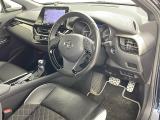 気になる車はすぐにお問い合わせください!画面右側の0066から始まる無料ダイヤルからお問い合わせ下さい!専門スタッフがお車のご質問にお答えいたします!