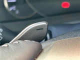 【パドルシフト(AT車)】MT車と同じように好きなギアで走ることができます!ステアリングから手を離さずに指先だけでシフト操作ができ、よりスポーティな走りをお楽しみいただけます。
