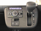 温度を設定すれば、自動で車内の温度管理をしてくれる優れものです♪ATミッションで運転楽々