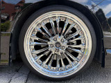 クレンツェ フェルゼン 21インチAW装備♪ 前後タイヤサイズ 245/35R21