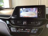 バックモニタ-も装備しております。車庫入れの苦手なお客様、もうご心配いりません。重宝してくれると思います。