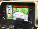 【パノラミックビューモニター】専用のカメラにより、上から見下ろしたような視点で360度クルマの周囲を確認することができます☆死角部分も確認しやすく、狭い場所での切り返しや駐車もスムーズに行えます。