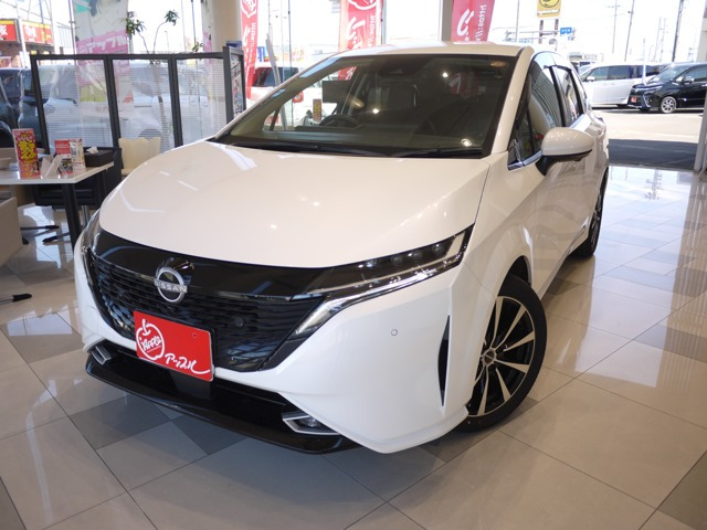 ノートオーラ 1.2 G FOUR レザーエディション 4WD 