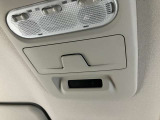 駐車場券などを差し込めるカードホルダーが天井にあります!駐車場券などをなくす心配がなく大助かりです!