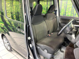 運転席シート廻りは使用感も少なく、良好な状態となっています。丁寧に使われていたことがよくわかりますね。