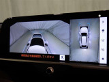 パノラミックビューモニターシステムが付いているので車の上から見た映像が確認できますよ。