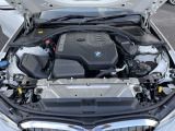安心のBMW認定中古車は100項目の箇所を徹底的にチェック致します。機械的な箇所や電気系、コンピューターなどをご納車前に点検し、交換基準に達した部品は全て新品に修理返品した後にご納車致します。