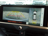 バックガイドモニターで、後方を確認しながら安心して駐車することができます。運転初心者も熟練者も必須の機能ですよ!