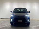 明るいLEDライトで、暗い夜道の運転も快適に。