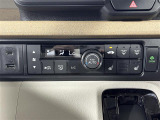 気になる車はすぐにお問い合わせください!画面右側の0066から始まる無料ダイヤルからお問い合わせ下さい!専門スタッフがお車のご質問にお答えいたします!