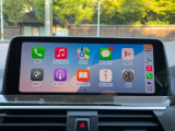 【アップルカープレイ】iPhoneがBMW車両とワイヤレスで接続されます。Apple CarPlayでは、オーディオストリーミングやメッセージングアプリがディスプレイに表示されます。