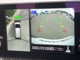 インテリジェント アラウンドビューモニター(移動物 検知機能付)空から見下ろしているかのような映像をディスプレイに映し出し、スムースな駐車をサポートします。