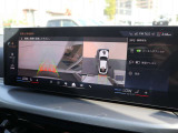 リヤビューカメラとセンサー、パーキングアシストによりスムーズにパーキングをサポートします。